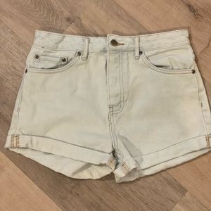White forever 21 shorts